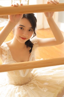 误入男子体校后我被大佬们宠坏了